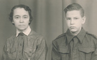 Sotilaspoika Alpo Pankakari ja hänen tätinsä Niina Paintola, joka oli lääkintälotta.
Kuva on otettu kesällä 1942